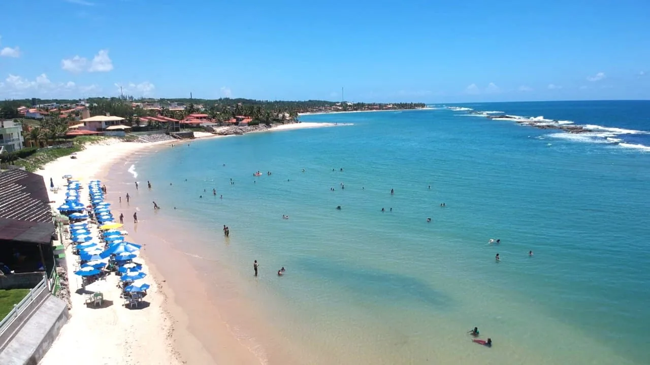 Praia de Sibaúma: Piscinas de Maré, Foz do Rio Catu e Berçário de Tartarugas
