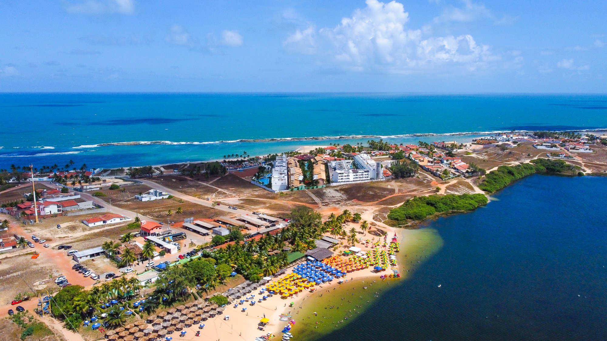 Vista aérea de Camurupim e Lagoa de Arituba – Nísia Floresta RN